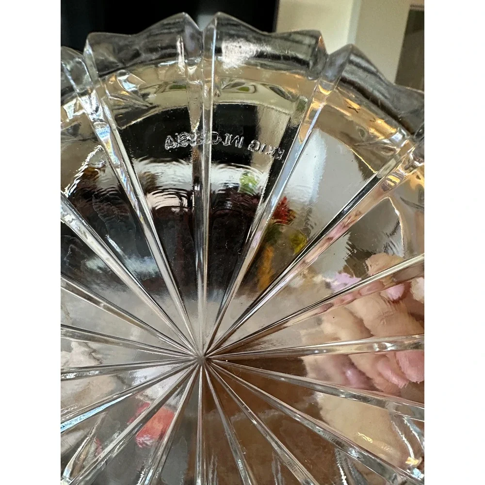 KIG Indonesia Clear‎ Pressed Glass Sunburst Round Serving Bowl 6 Inch