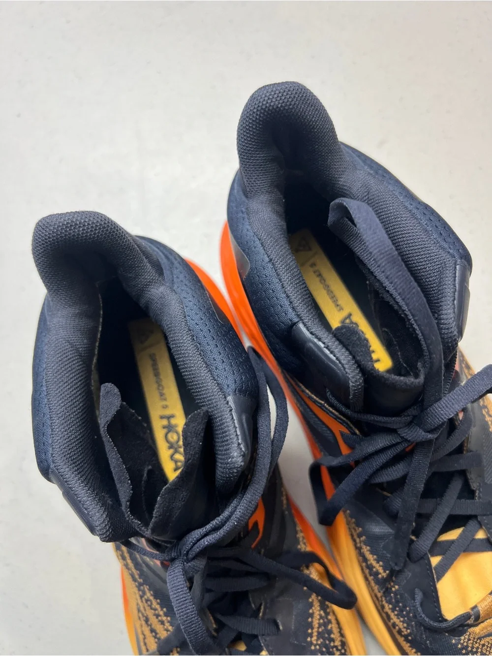 Hoka speedgoat mid