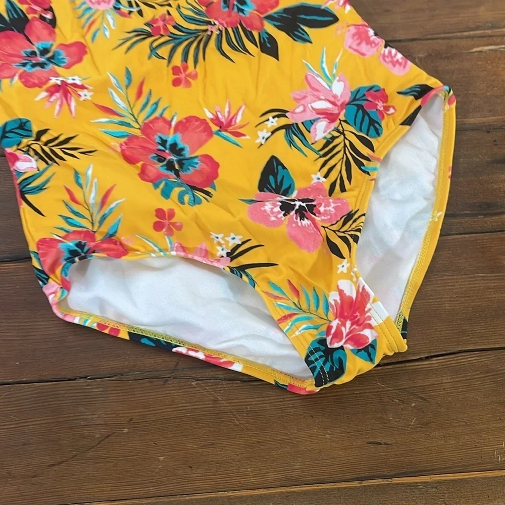 Kamu Hawaiian print swimsuit size 14