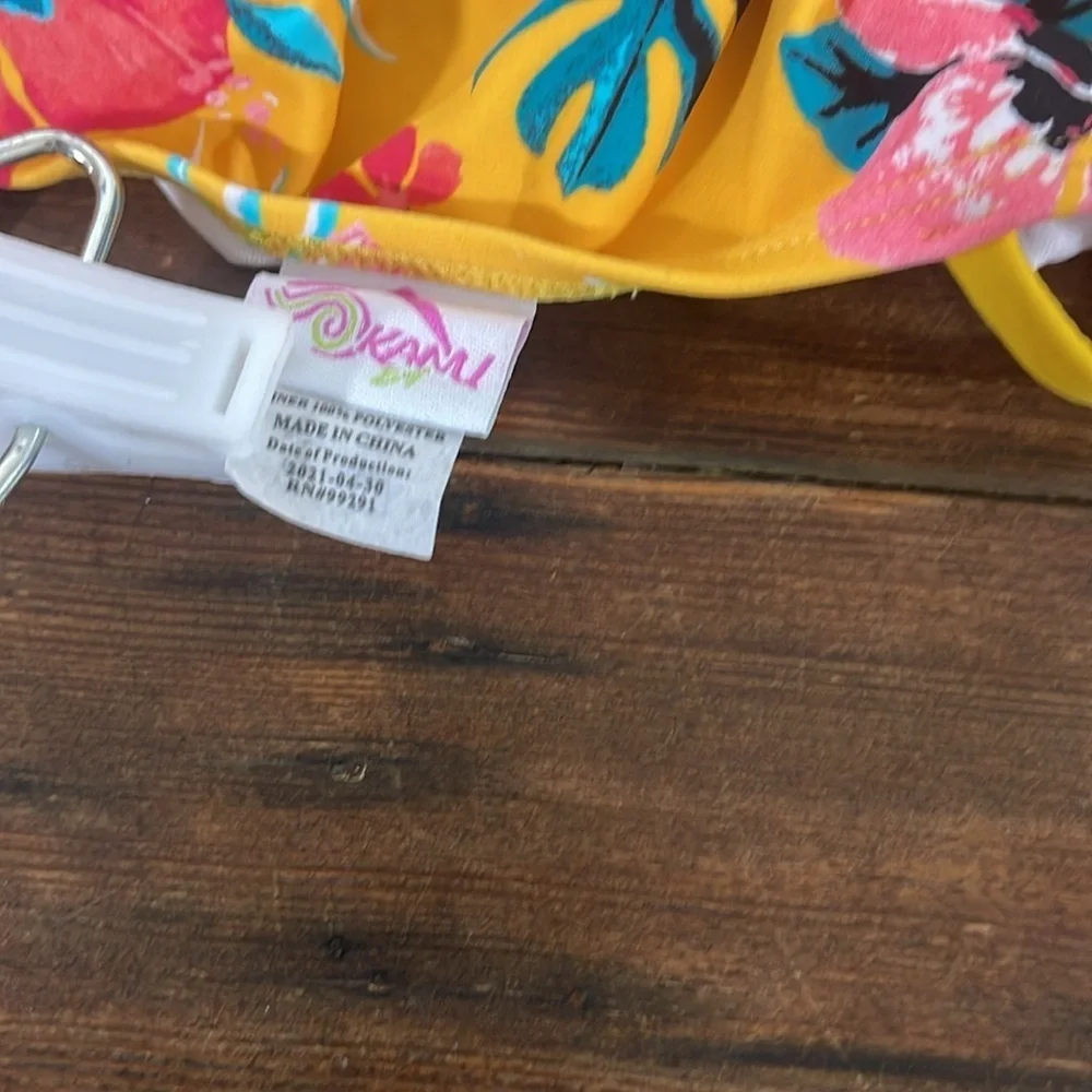 Kamu Hawaiian print swimsuit size 14
