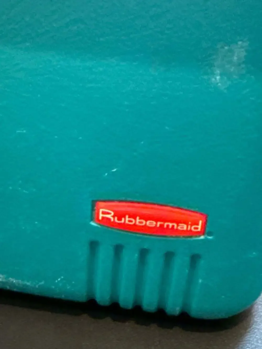 Rubbermaid reposhing this