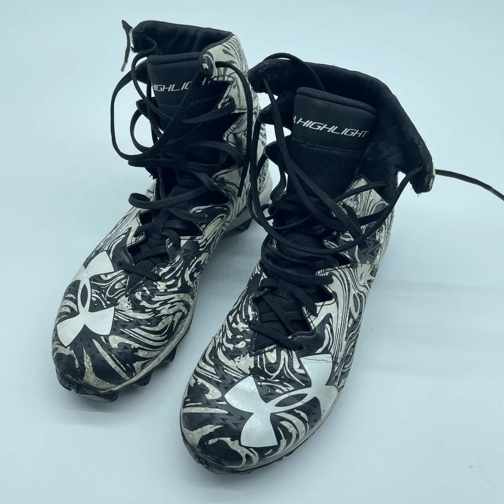 Under Armour Highlight‎ Football Cleats Molded Black White Swirl Mens Size 8