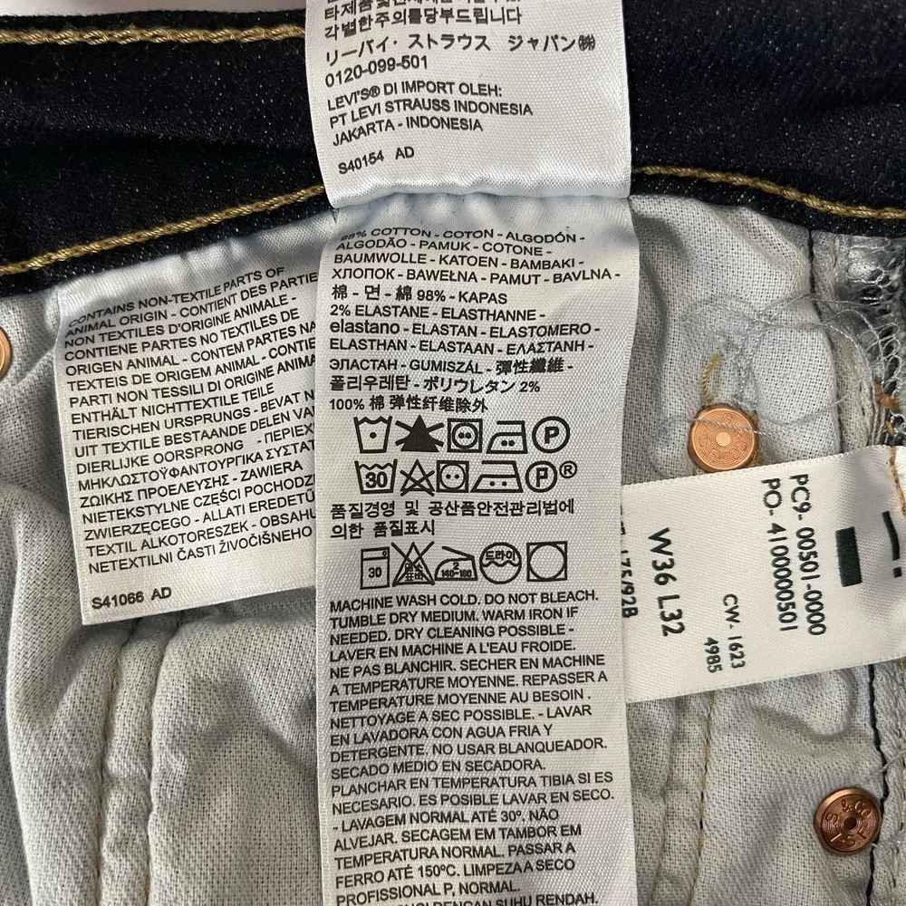 Levis color sizing title