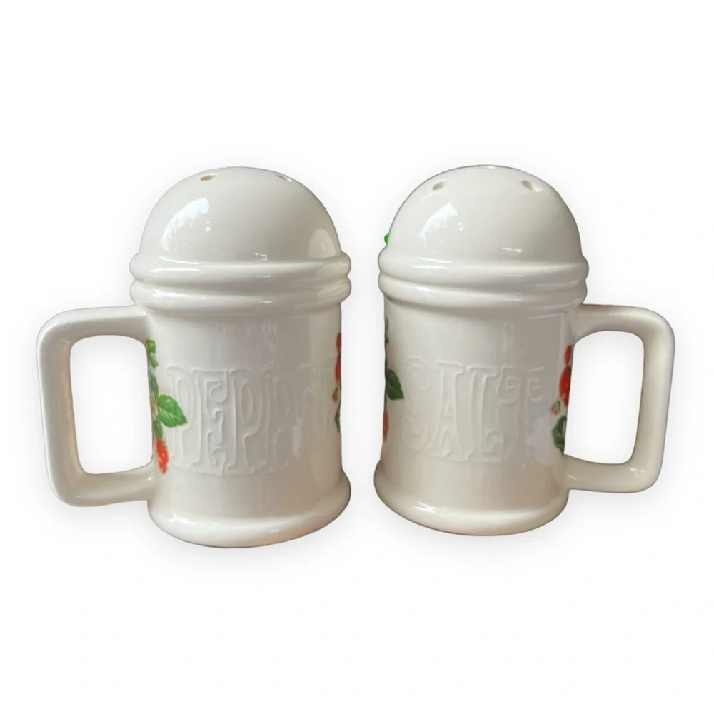 Vintage 80's Strawberries Salt and‎ Pepper Shakers Cottagecore Ceramic Handmade