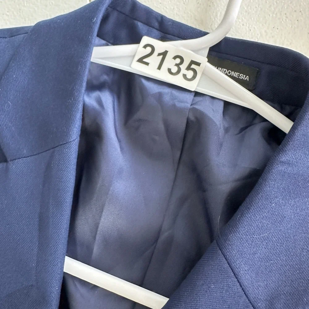 Perry Ellis fit if button
