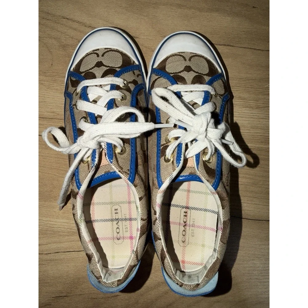 Coach pre owned