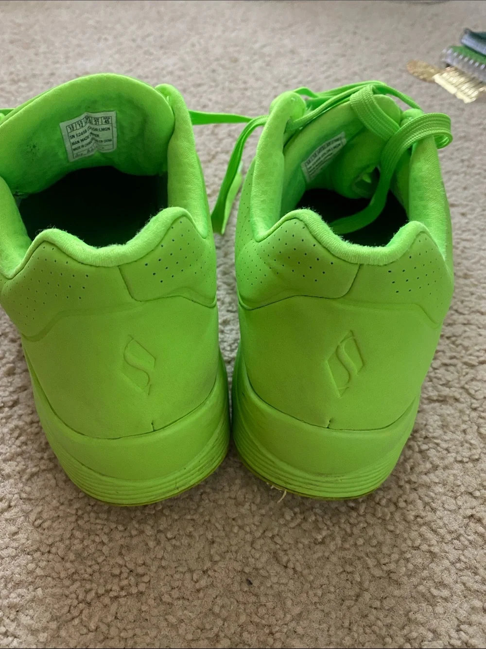 Skechers neon lime