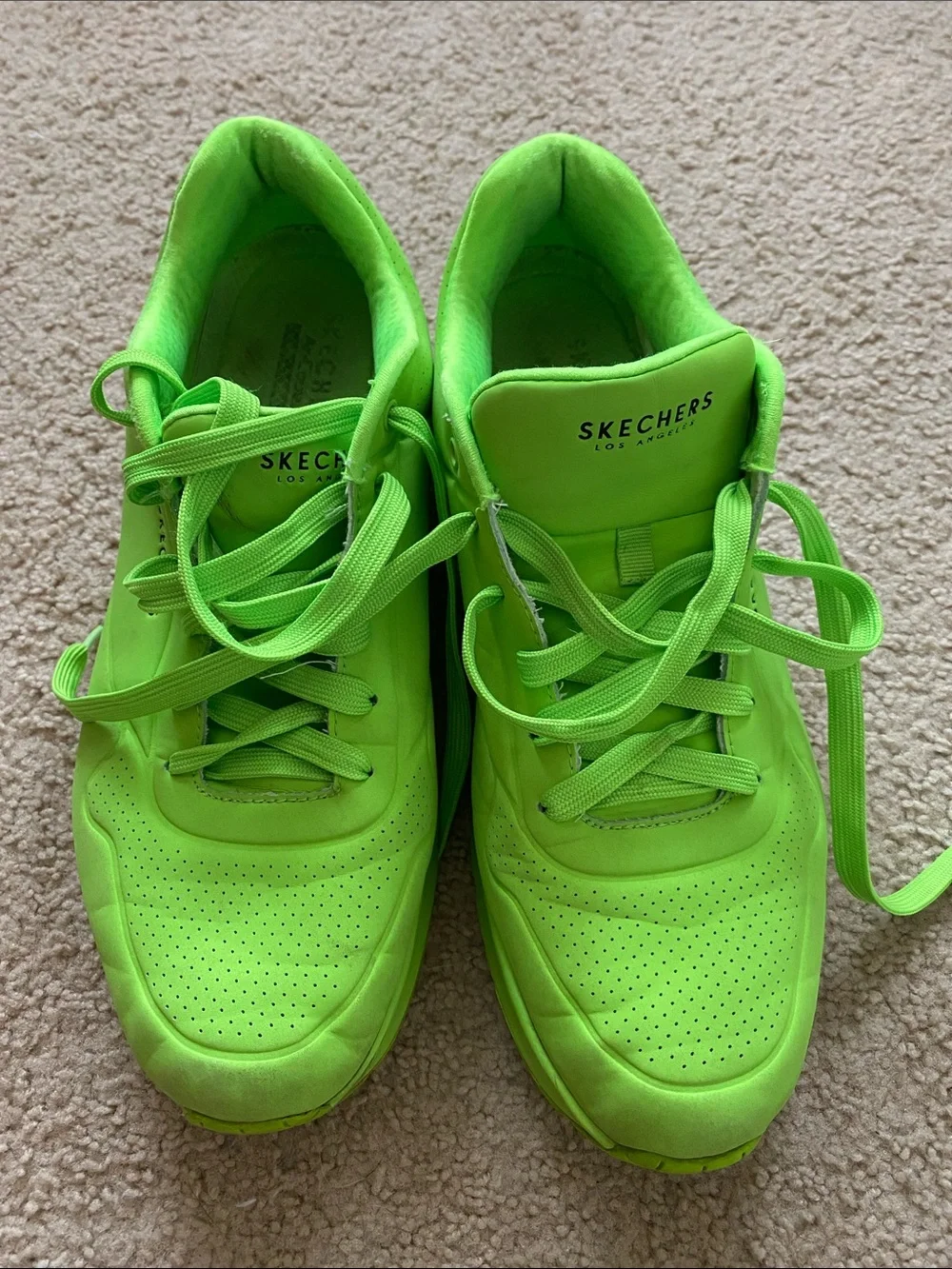 Skechers neon lime