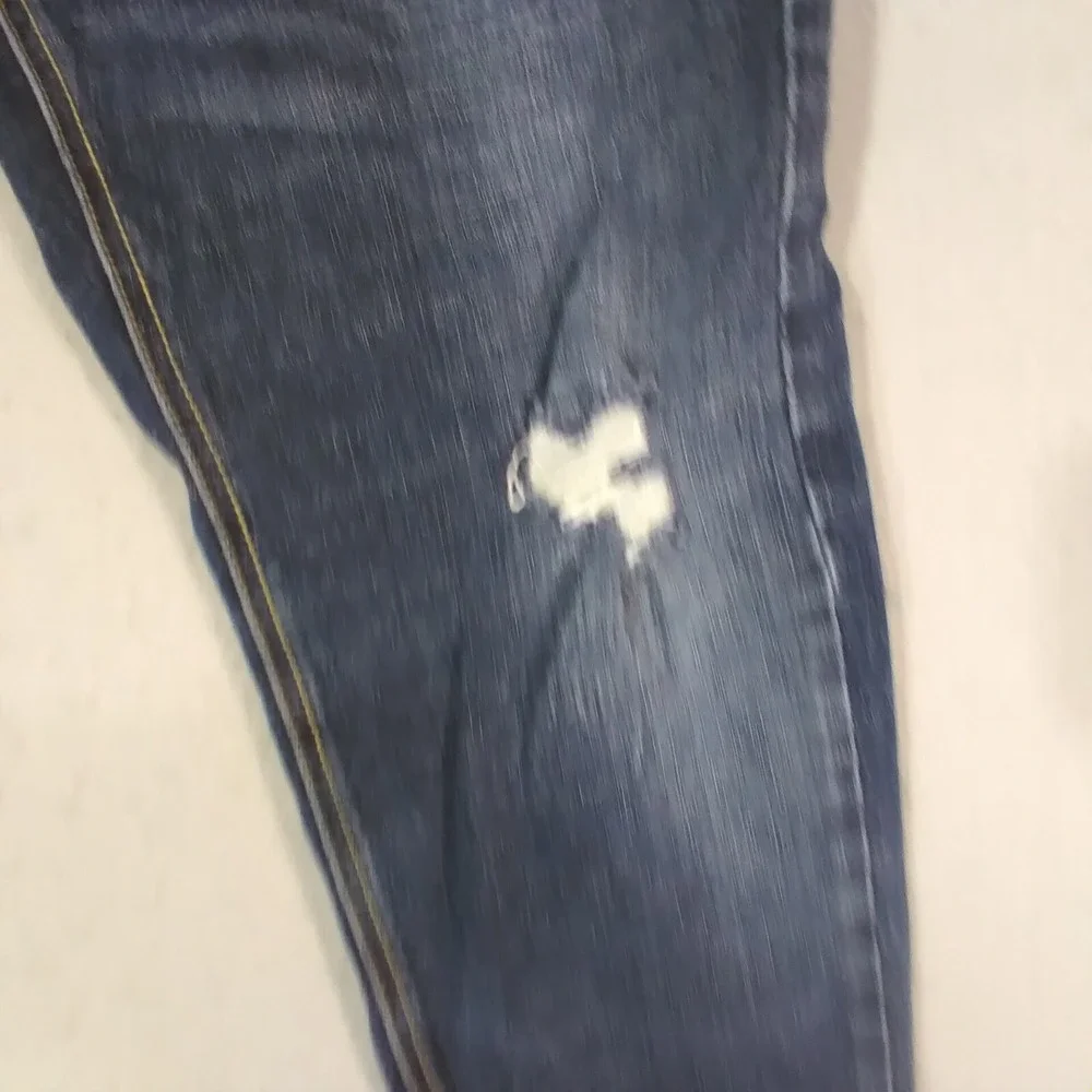 Levis good used
