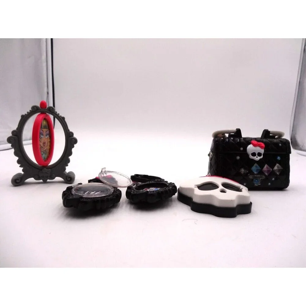 Monster High  MCDonalds Happy Meal Handbag/Purse Pendant Keychain Locket Fortune