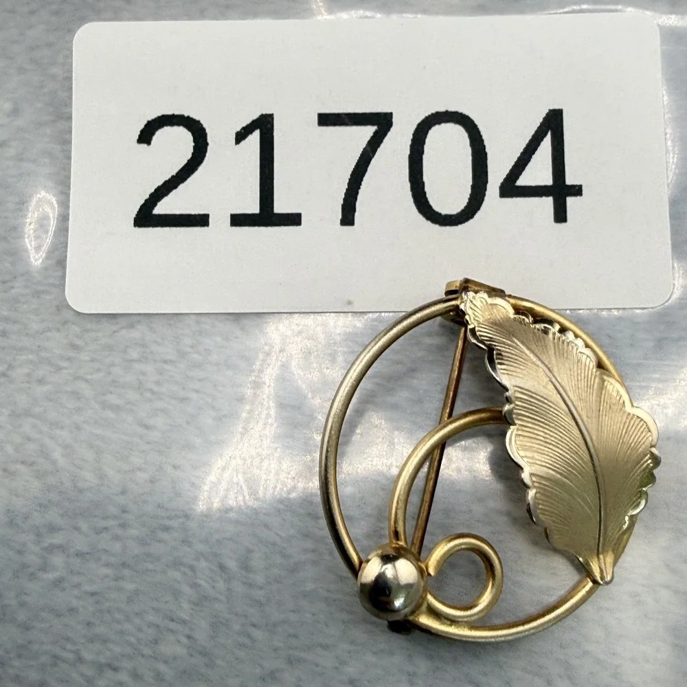 Vintage Gold Filled‎ Brooch Leaf 12K Gold Filled Signed Celart