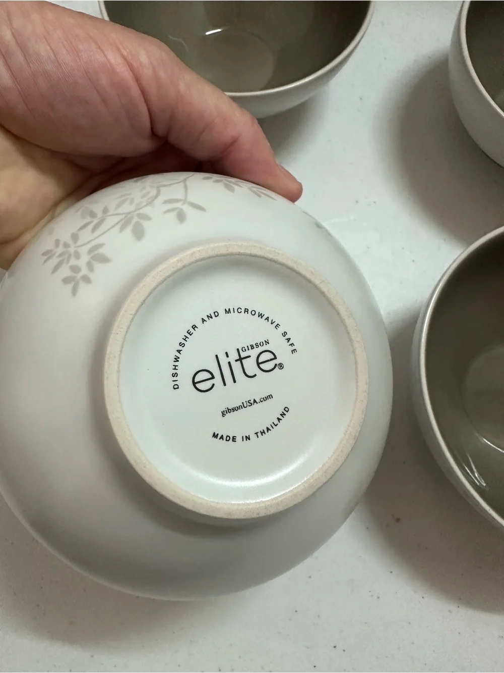 Gibson Elite measures approximately
