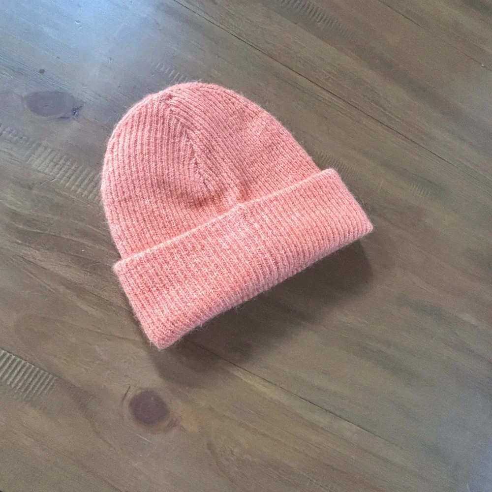 American Eagle Outfitters keep warm