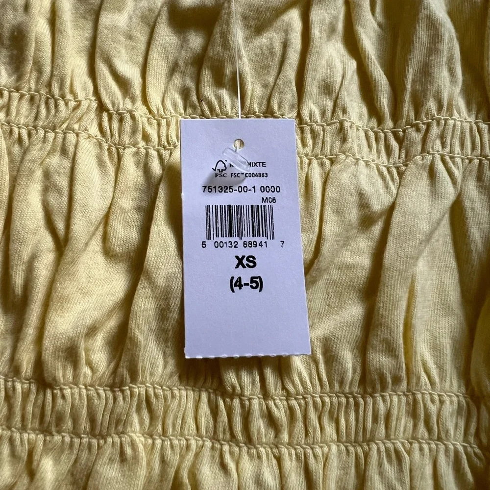 GAP ruffled blouse touch