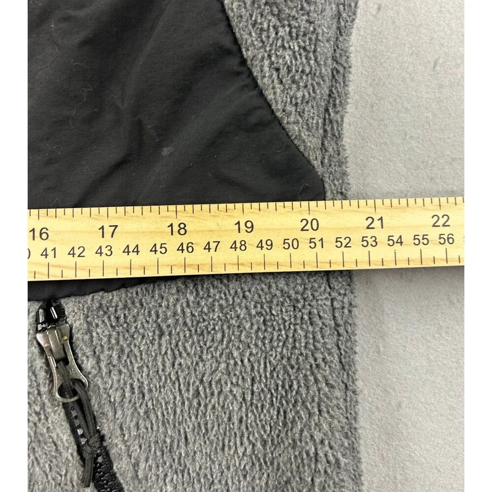 The North Face Men’s Fleece Denali Polartec Jacket Gray Small
