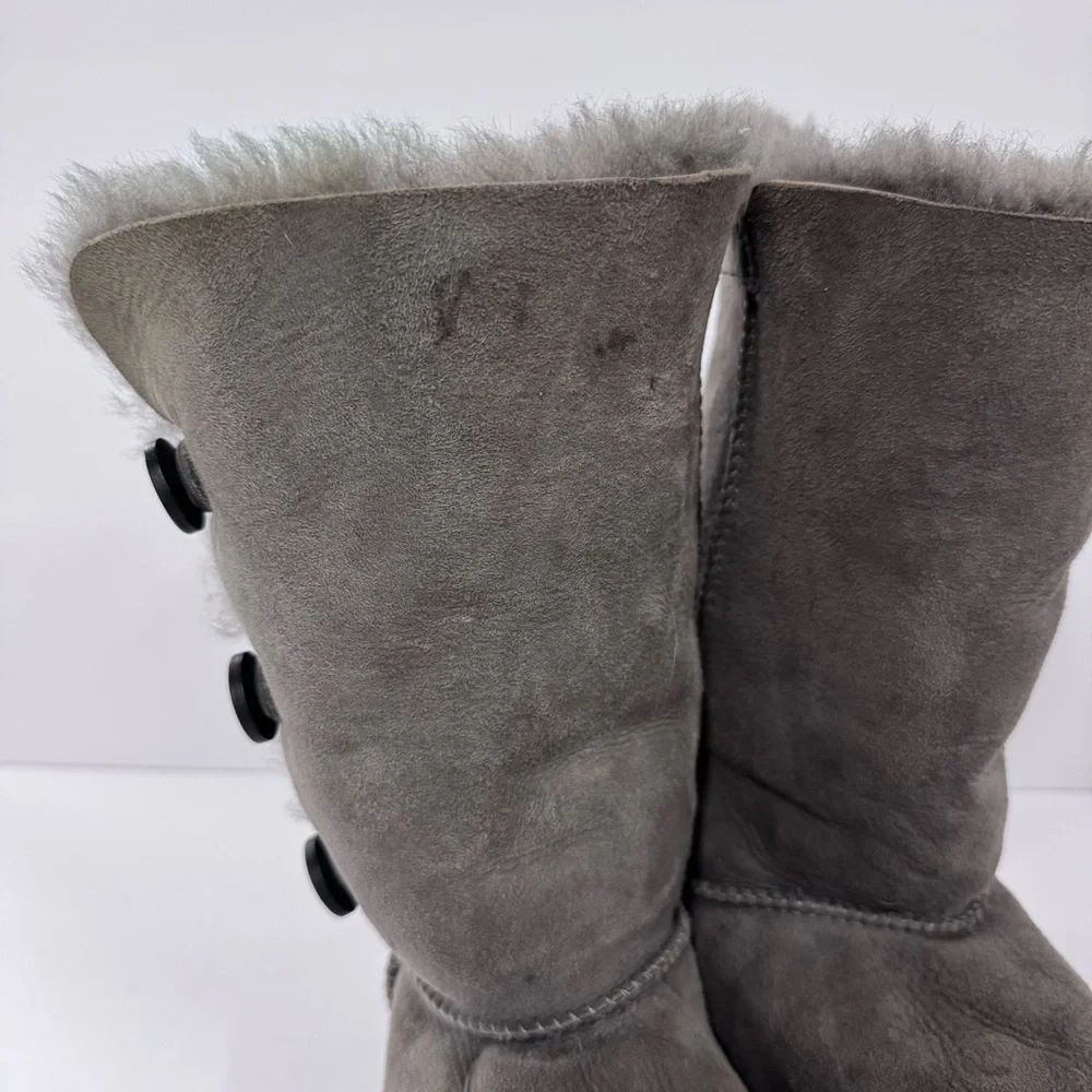 UGG youth size