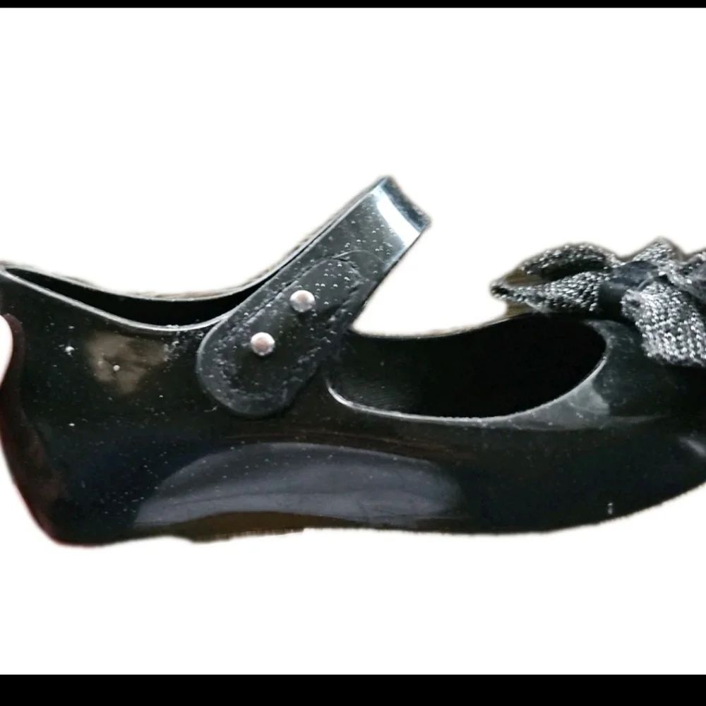 Mini Melissa #girlsshoes comfortable