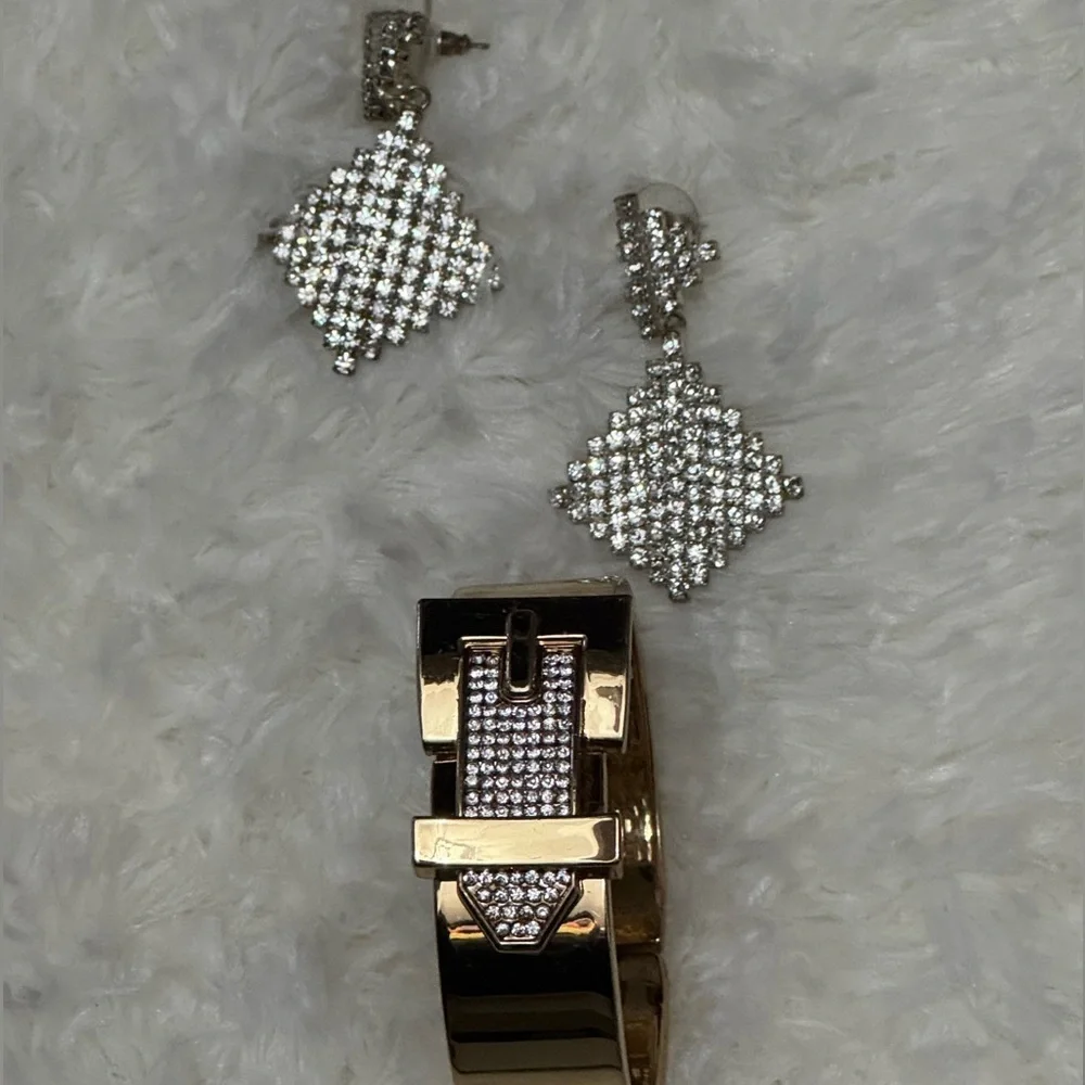 N/A gold snap