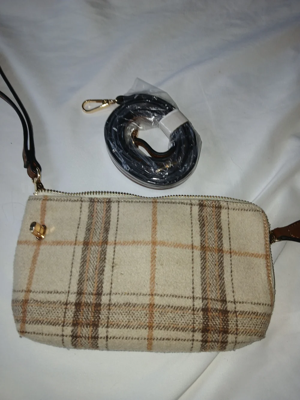 Jean & Co. Plaid Beige/Brown Zip-Around Wristlet Wallet w/ Strap, Credit Card
