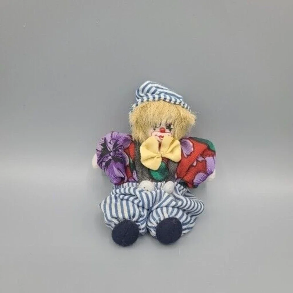 Unbranded vintage clown
