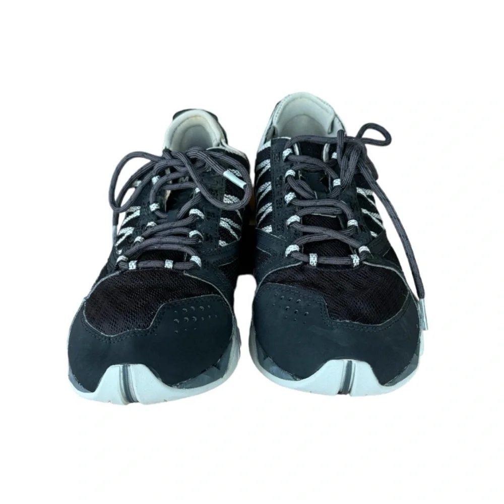 Merrell tetrex surge