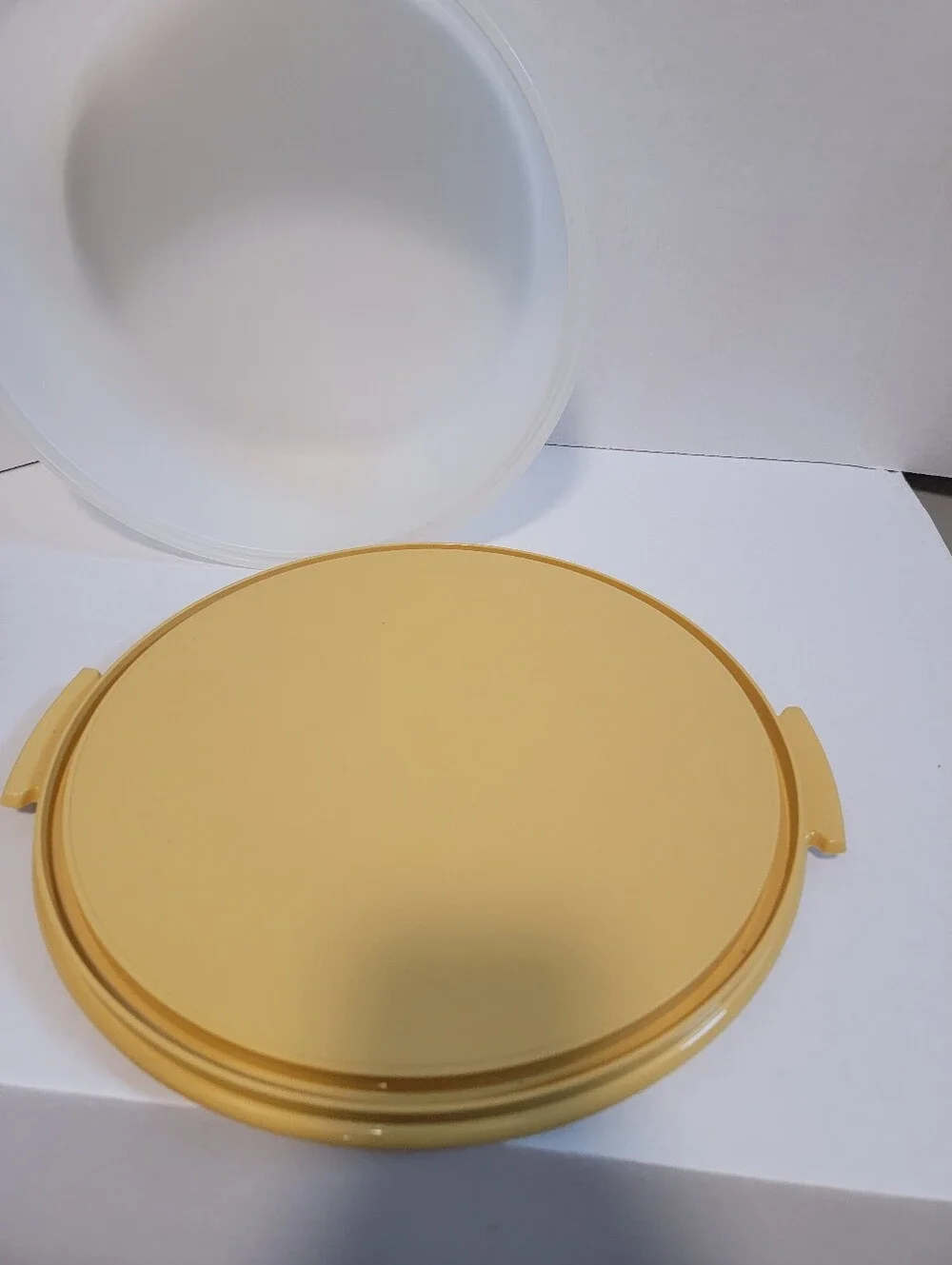 Tupperware vintage harvest