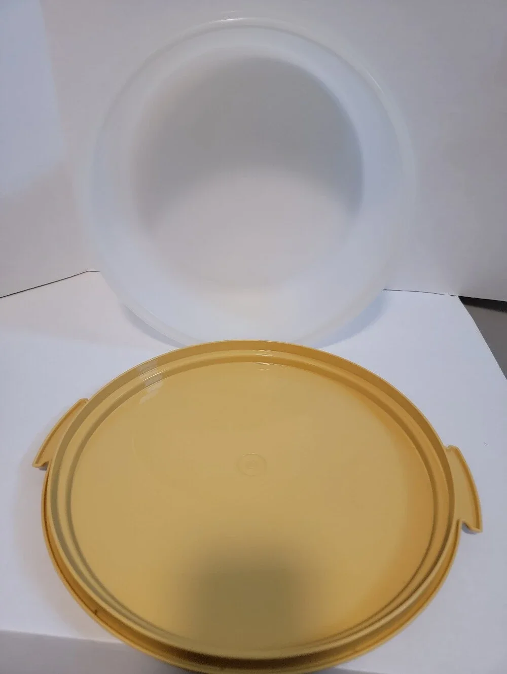 Tupperware vintage harvest