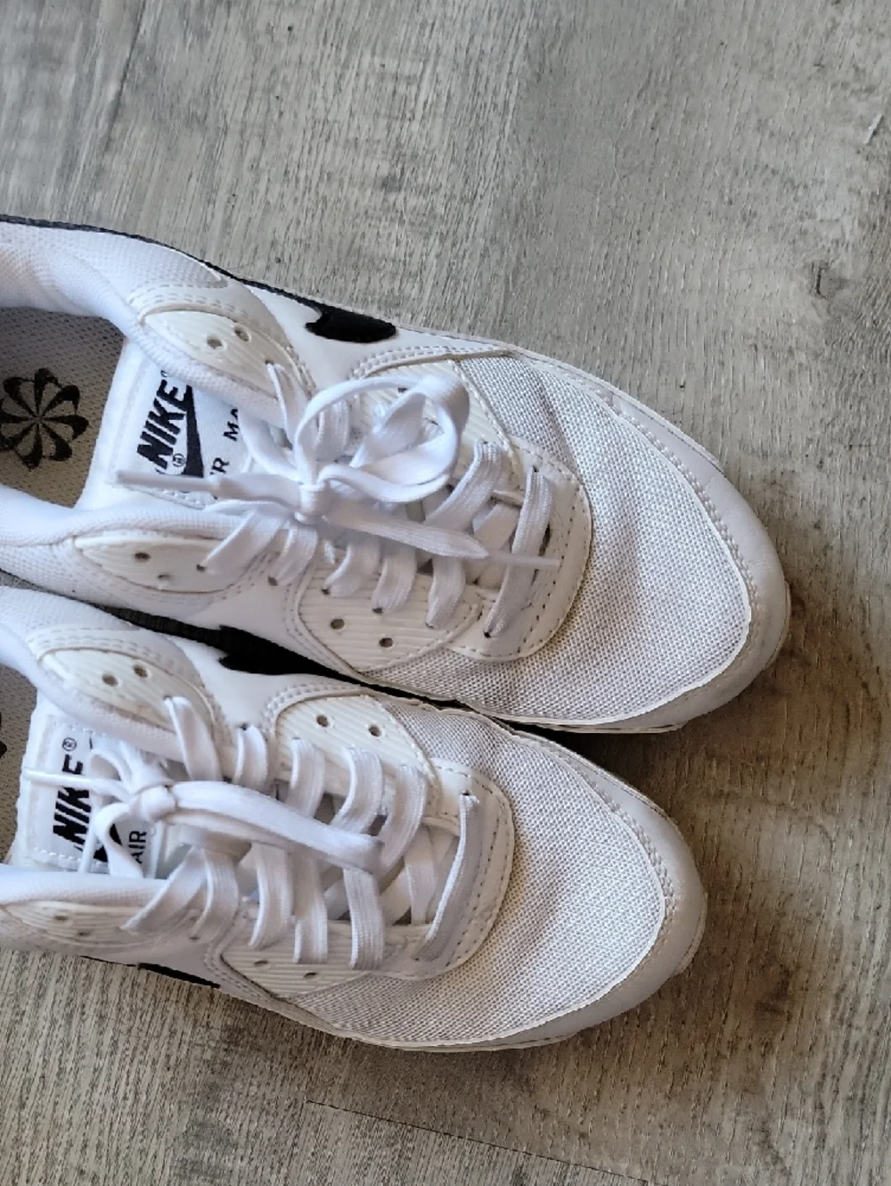 Nike women white