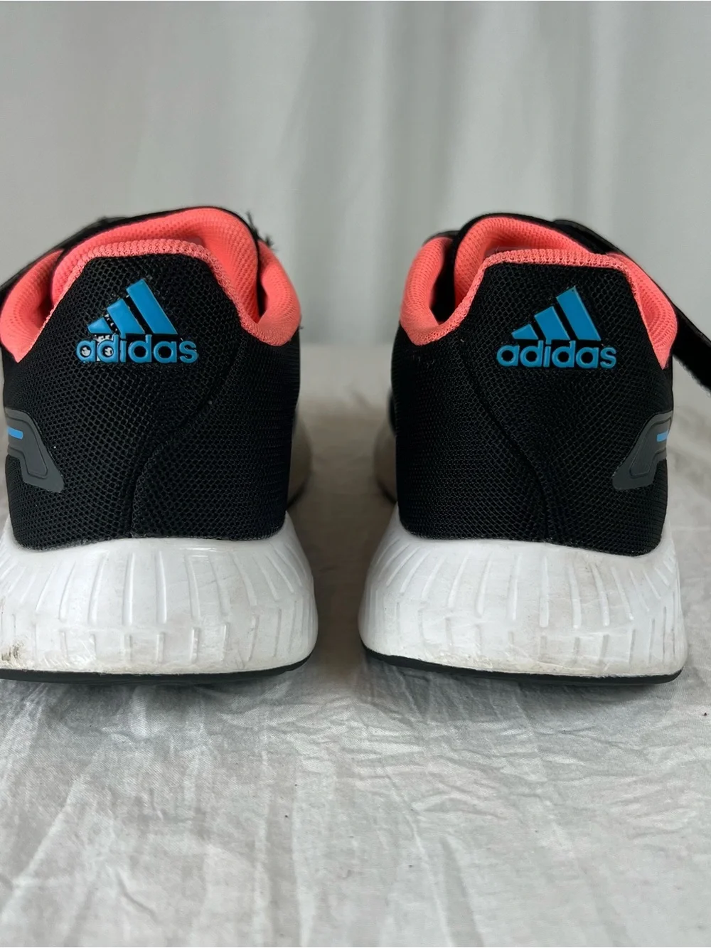 adidas lightweight athletic