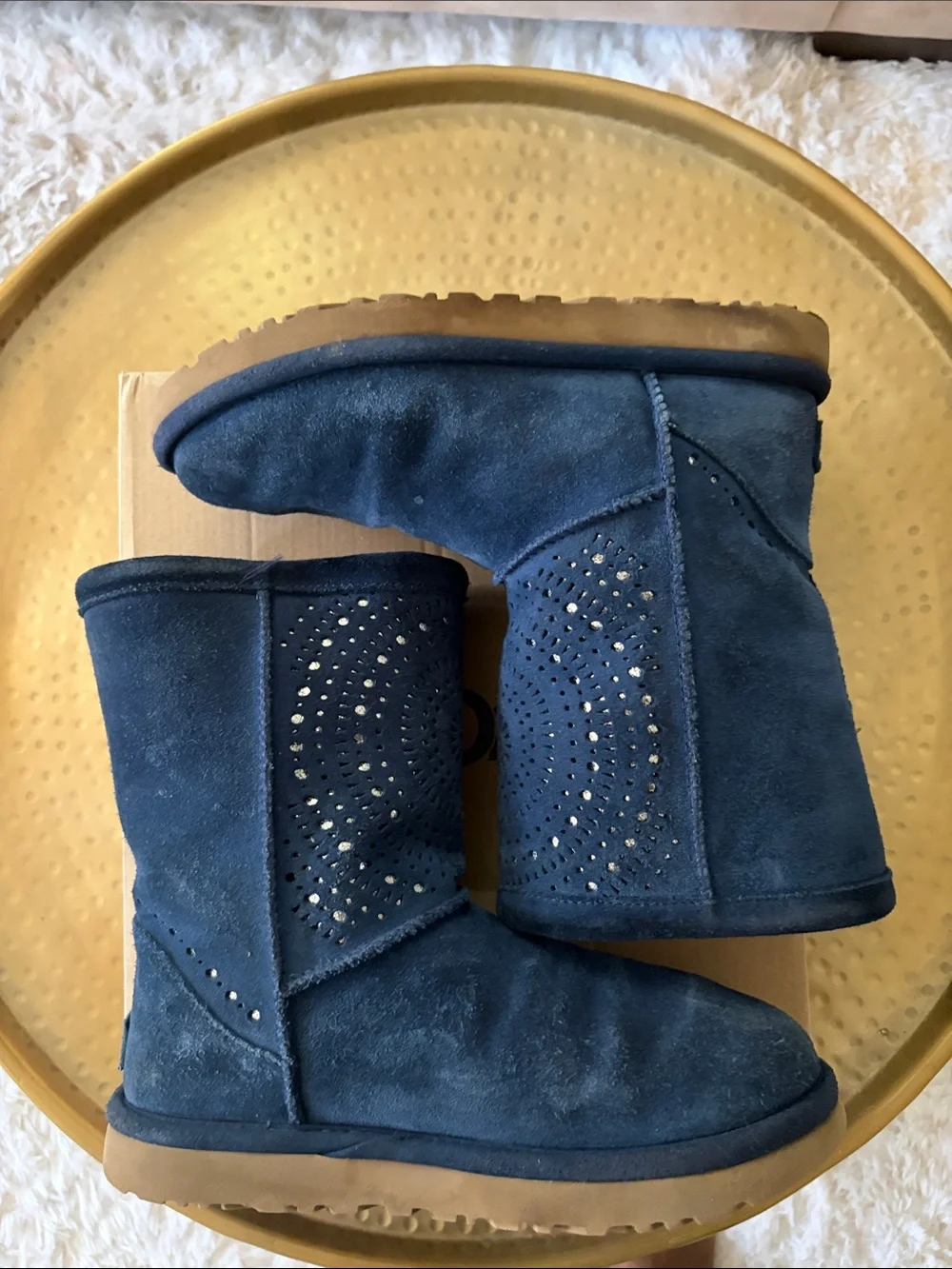 UGG suede short