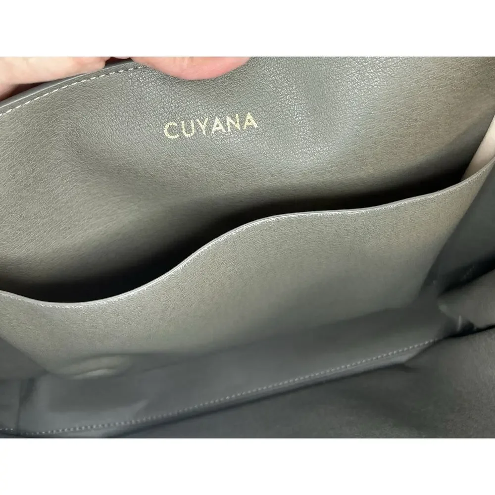 Cuyana classic leather