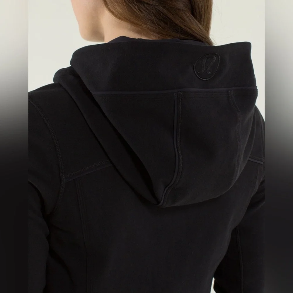 lululemon athletica excellent no