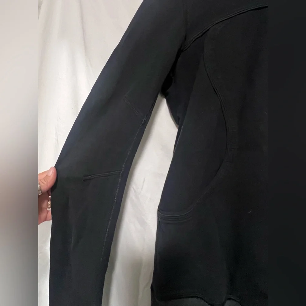 lululemon athletica excellent no