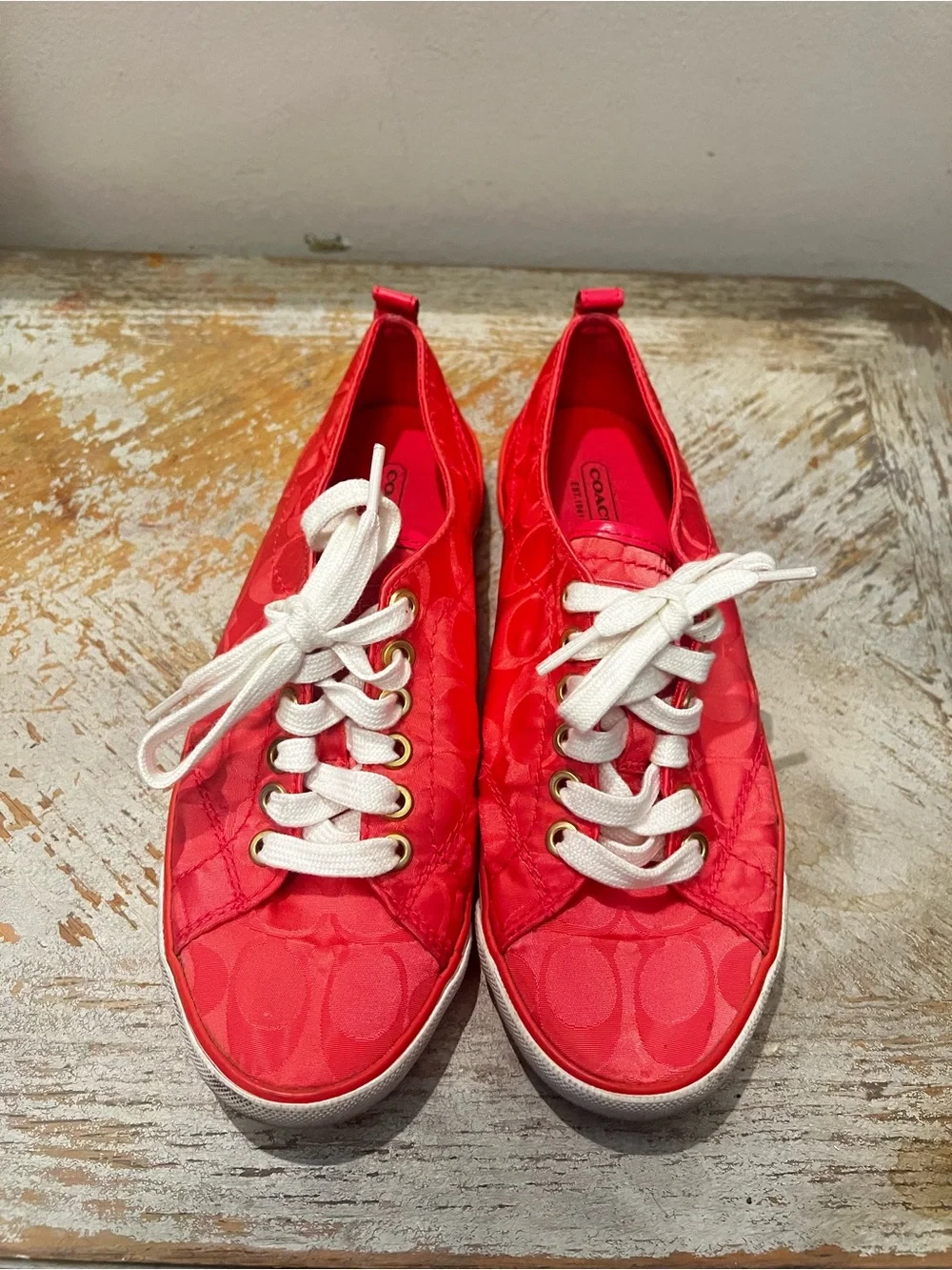 Coach Women's Suzzy Corral Pink Signature‎ Embossed Logo Low-Top Sneakers Size 8