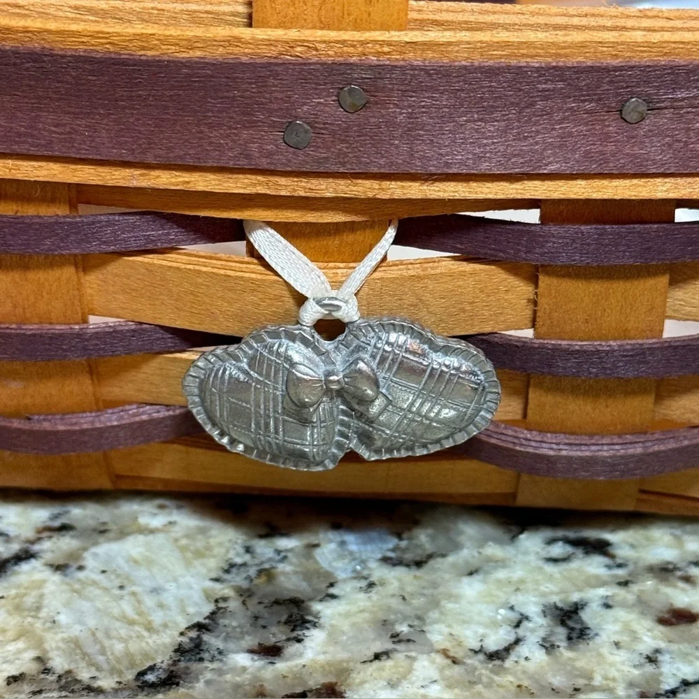 Longaberger 1997 Sweetheart Series Red Sweet Treats Basket Combo Tie On Liner