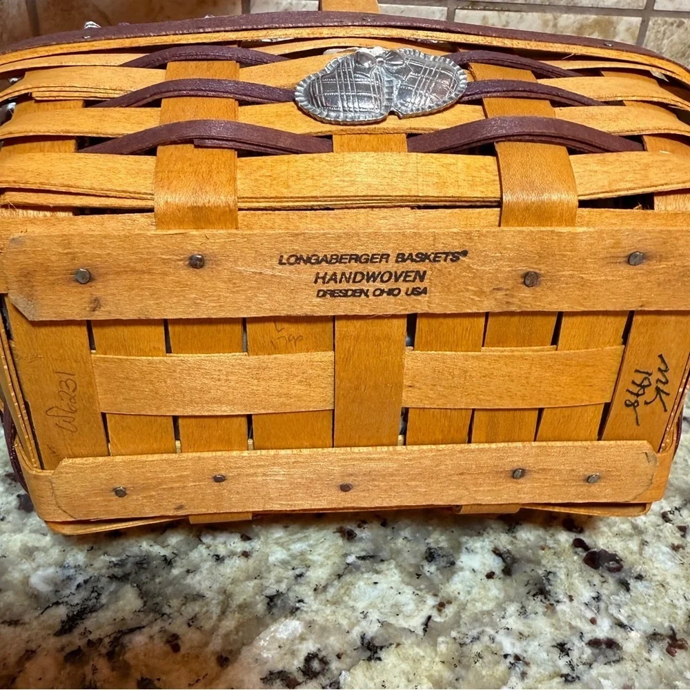 Longaberger 1997 Sweetheart Series Red Sweet Treats Basket Combo Tie On Liner