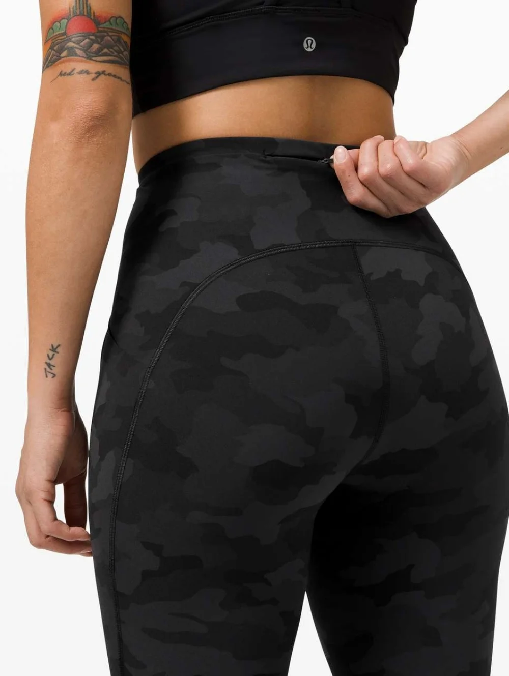 lululemon athletica excellent size