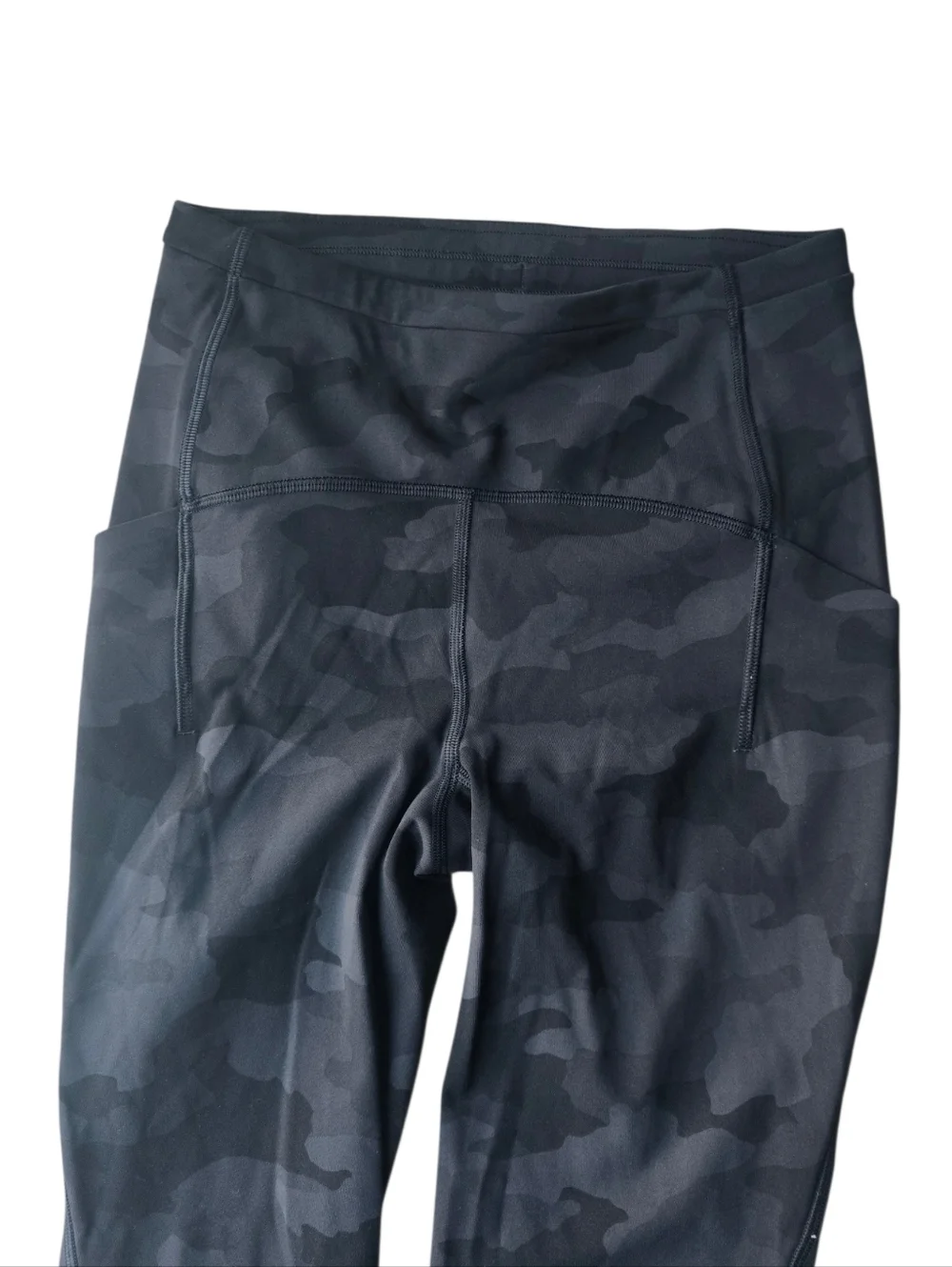 lululemon athletica excellent size