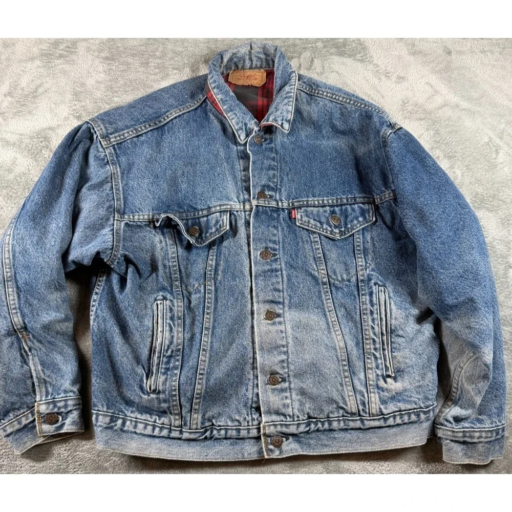 Vtg Levi's 70417-9316 Denim Trucker Jacket Lined Red Plaid Made in USA Men's L
