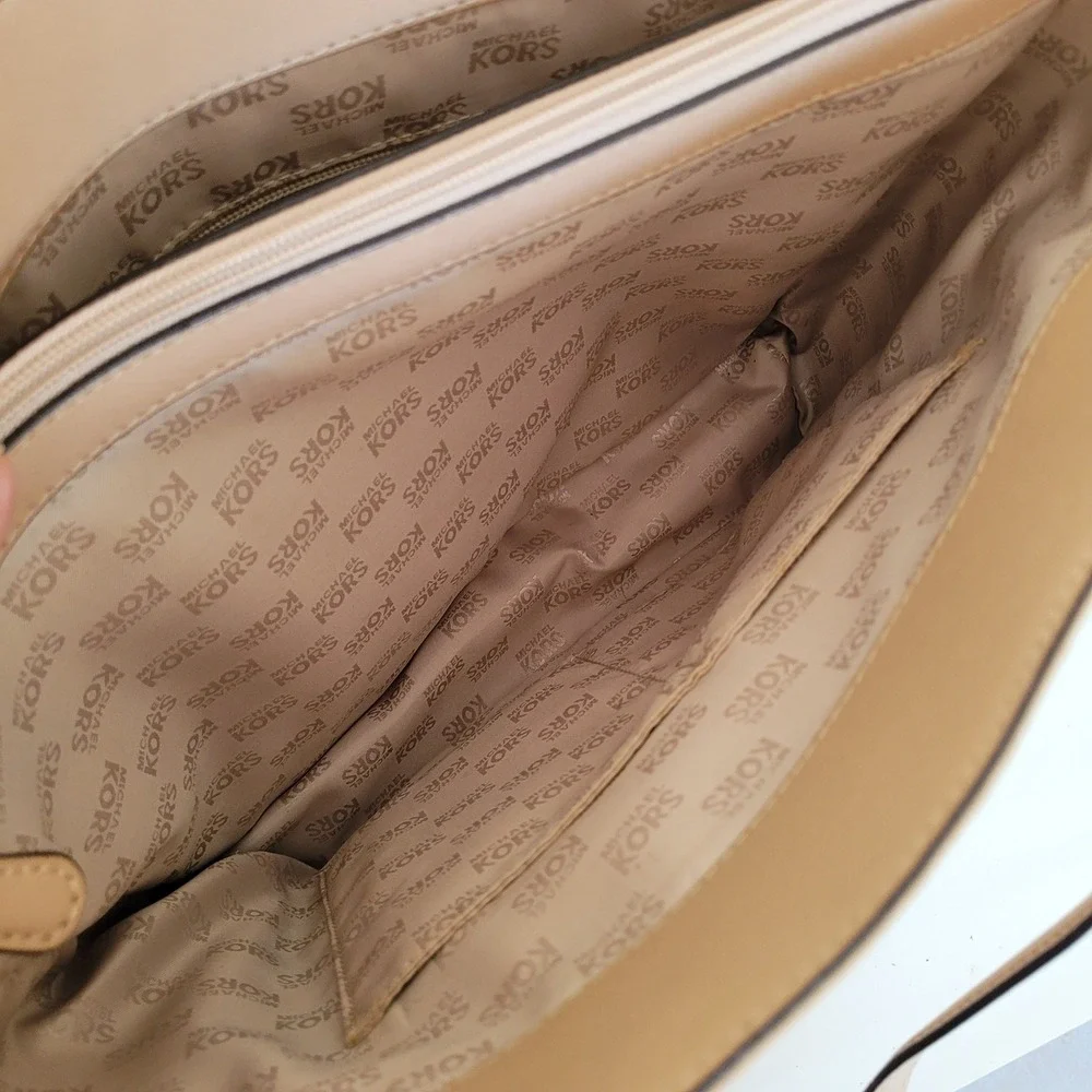 Michael Kors Jet Set Travel Saffiano Leather Tote Bag Beige Tan Gold Hardware