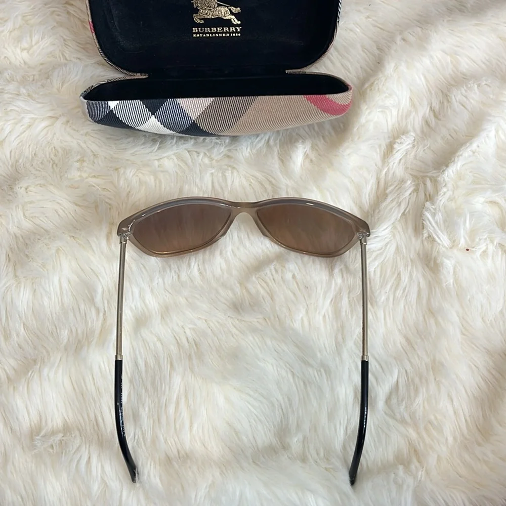 Burberry authentic sunglasses