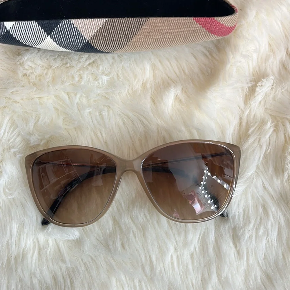 Burberry authentic sunglasses