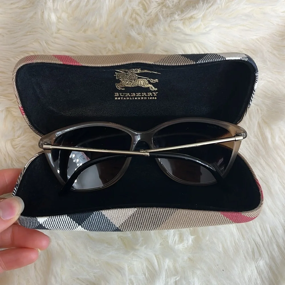 Burberry authentic sunglasses