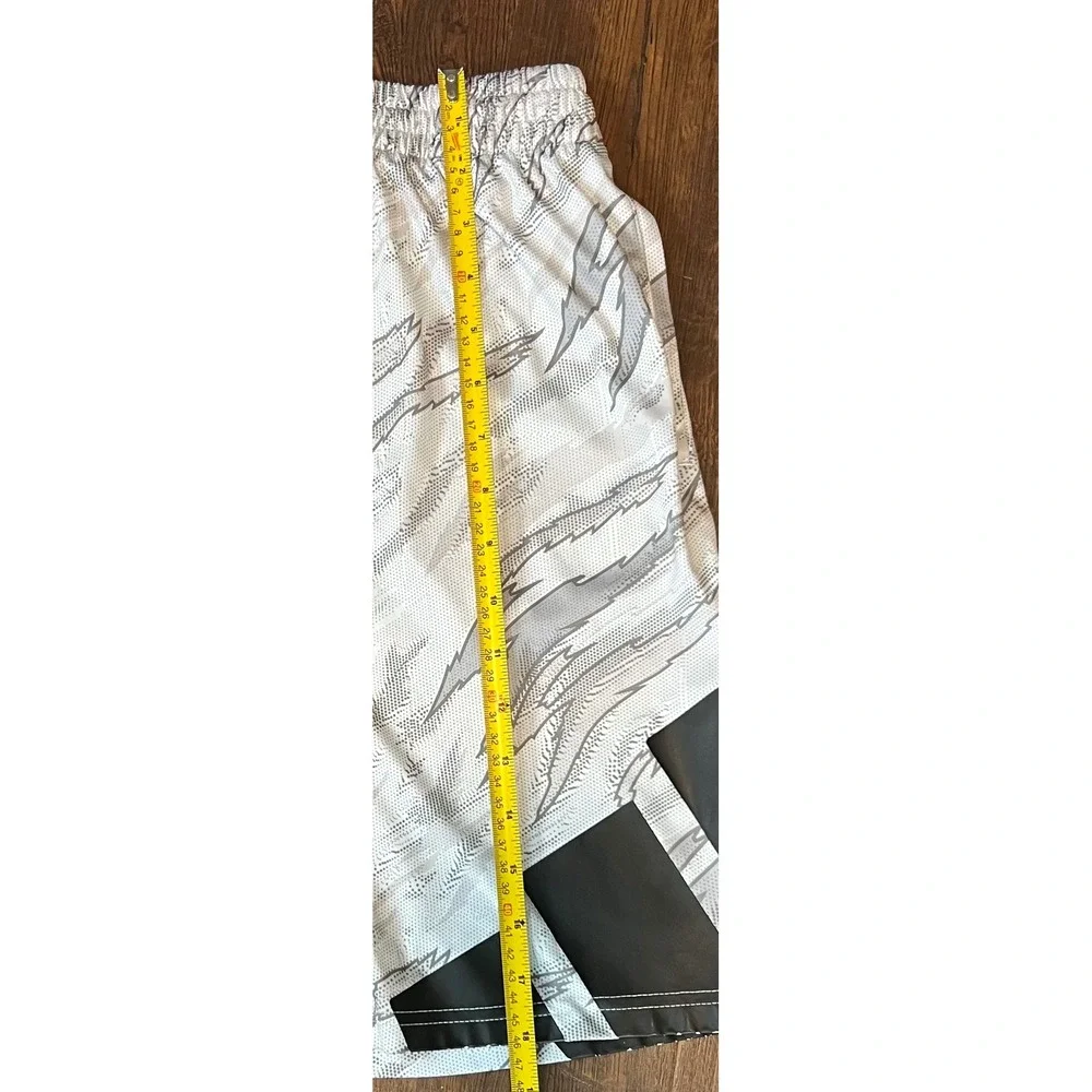 adidas lightweight athletic