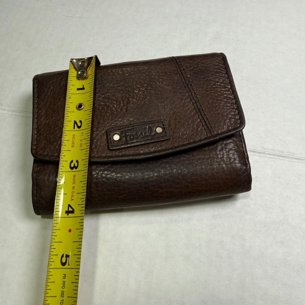 Fossil trifold wallet