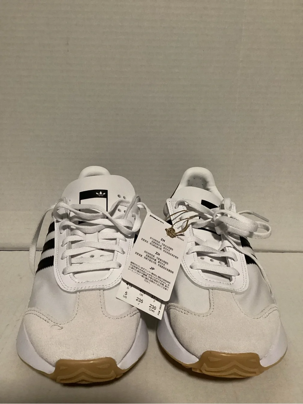 adidas sneakers lace
