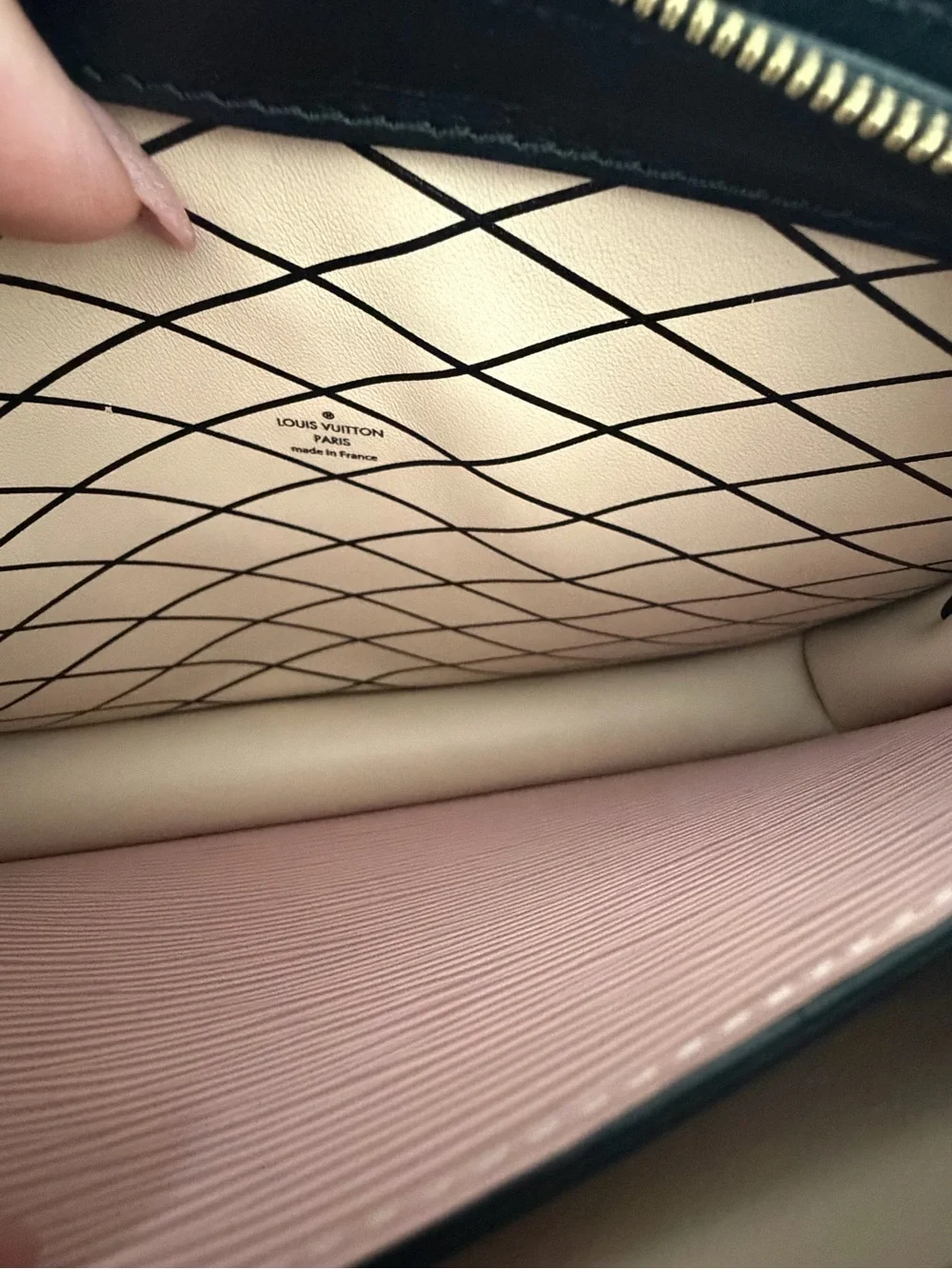 Louis Vuitton epi petite