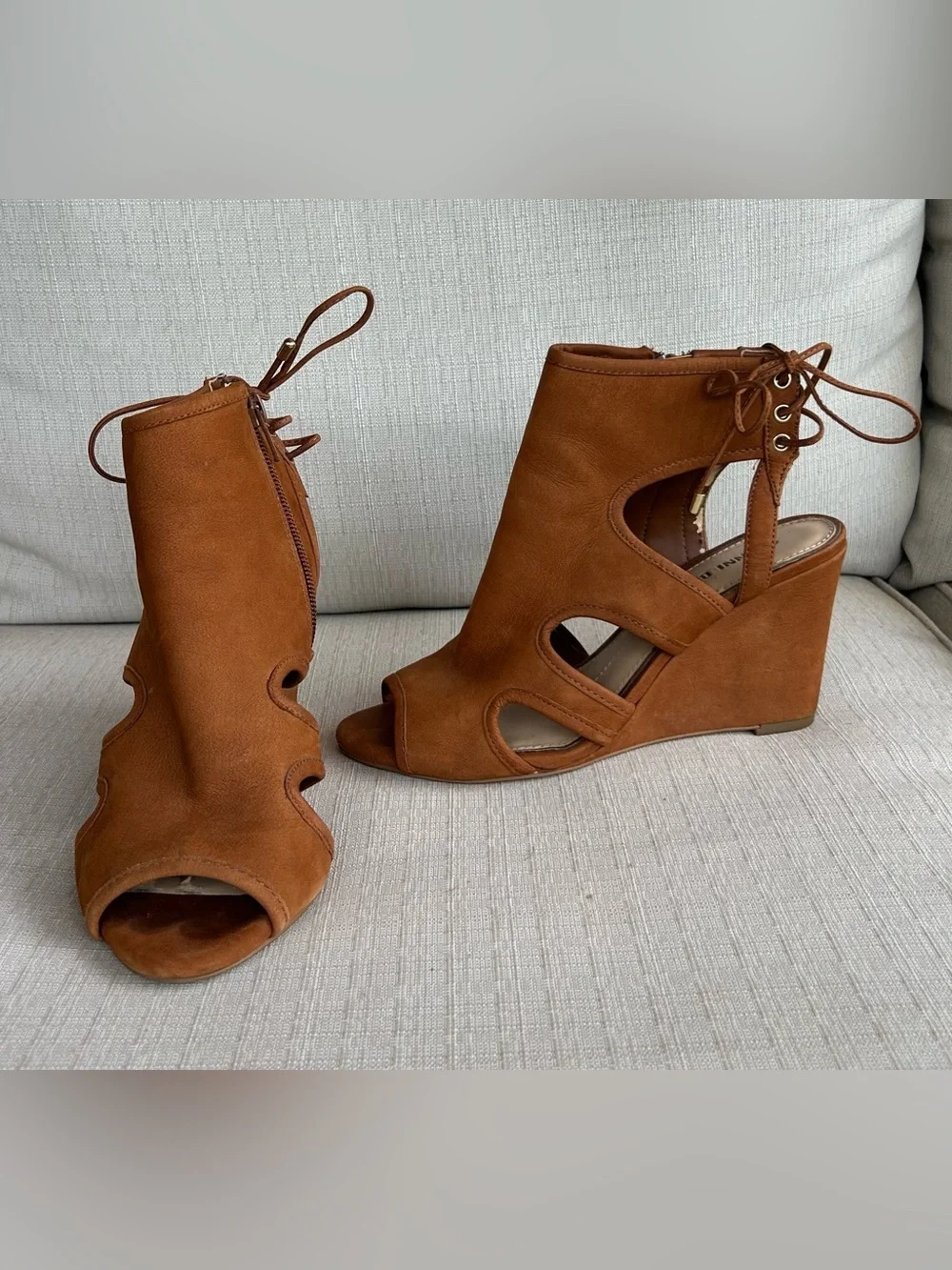 Gianni Bini suede lace