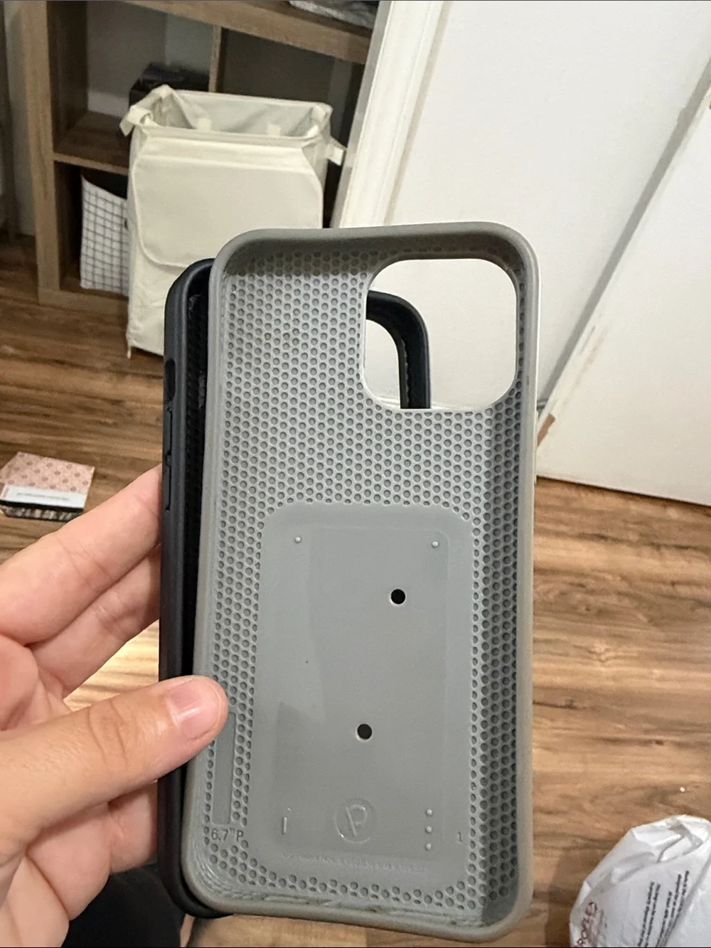 Loopy Case sleek white