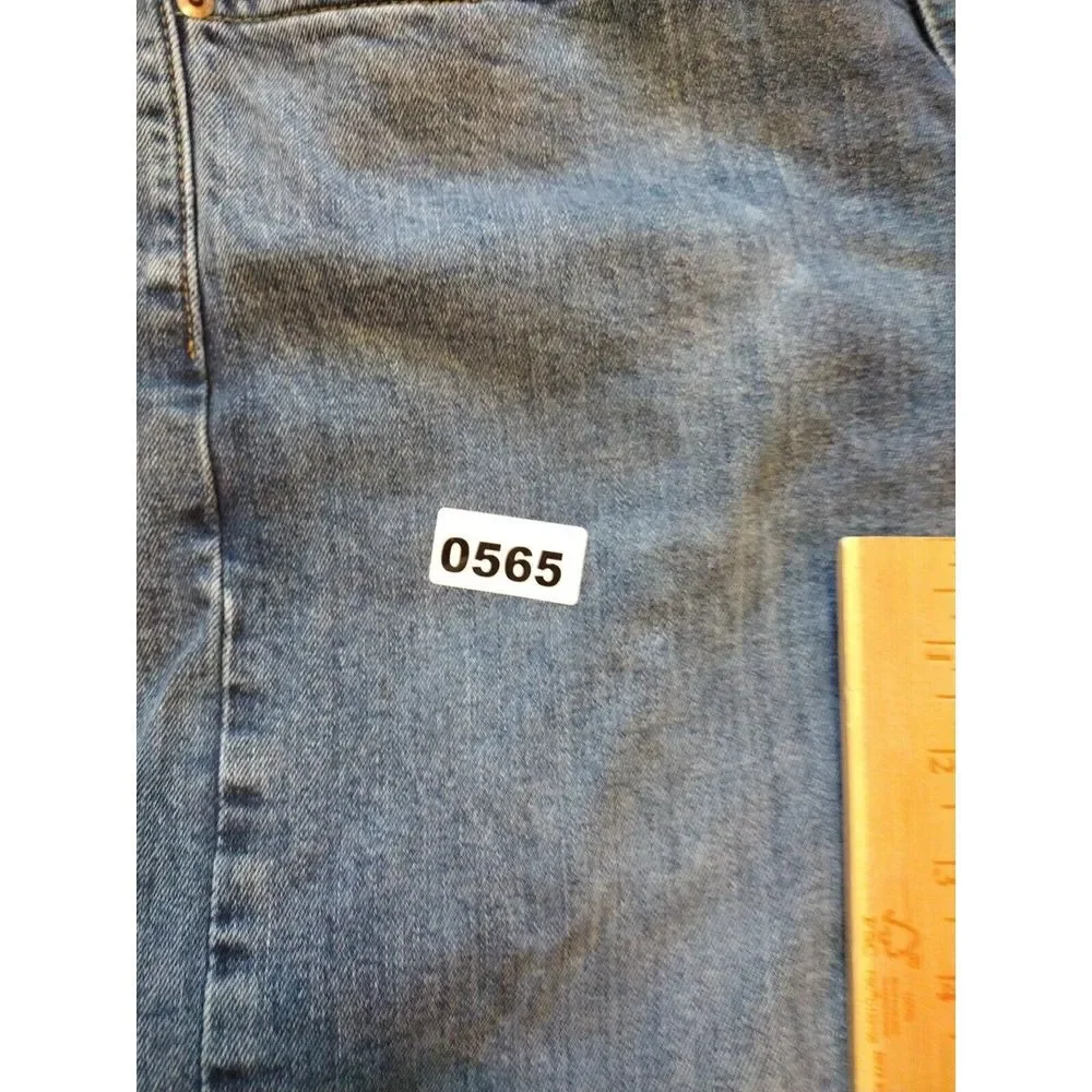 Levis elevate your